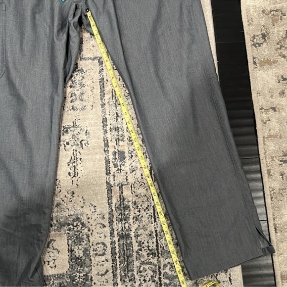FIGS Cade Cargo Scrub Pants Women’s Size XXL Gray | 9-Pocket Medical Scrubs - Picture 10 of 13